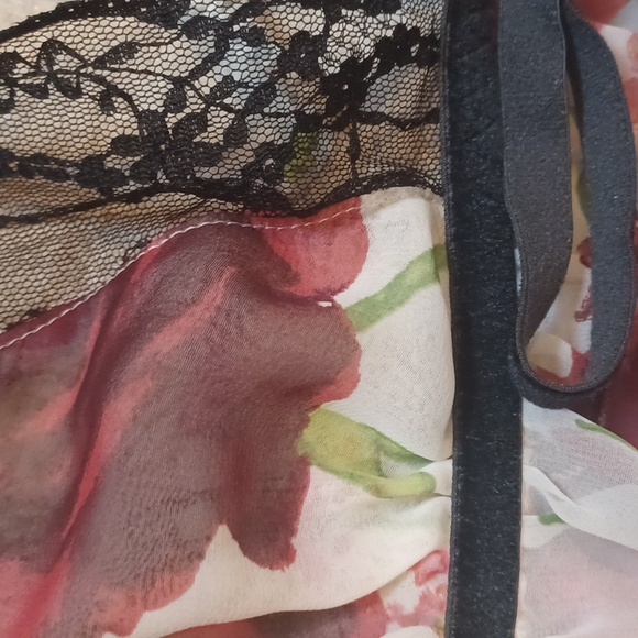 Victoria's Secret Elegant Sheer Lace Trim Rose Print Open Front Nightie - Picture 6 of 10